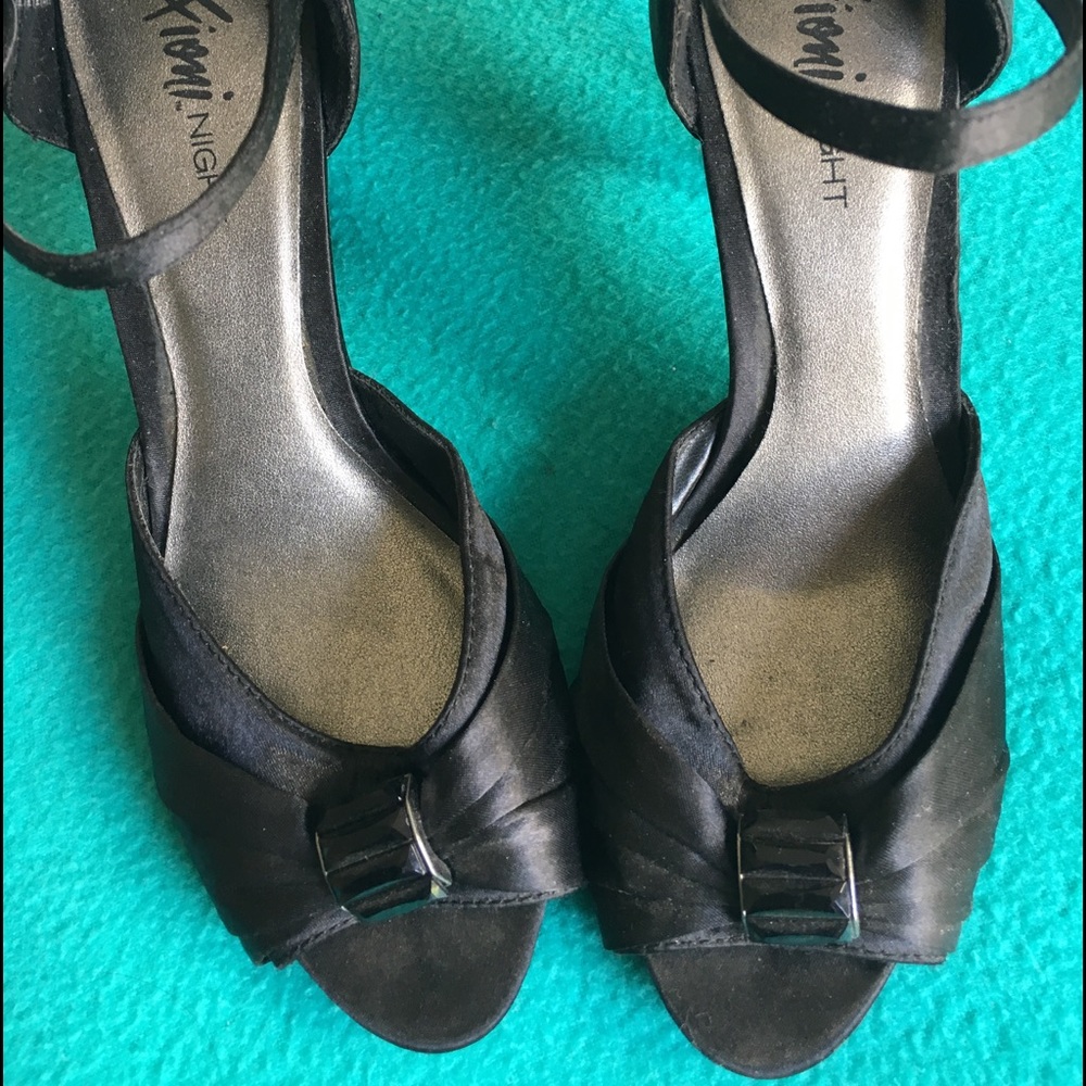 Fioni Night Black Satin Heel Shoes